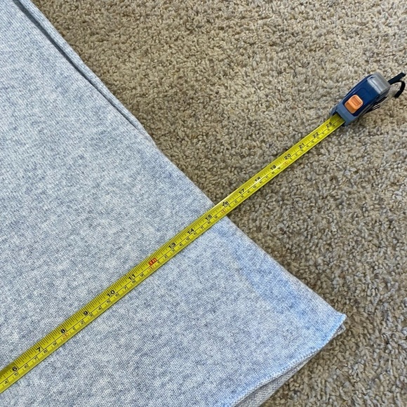 Unisex Wide Cashmere Scarf in Grey Winter in New York Sex in the City Vibes - Picture 4 of 4